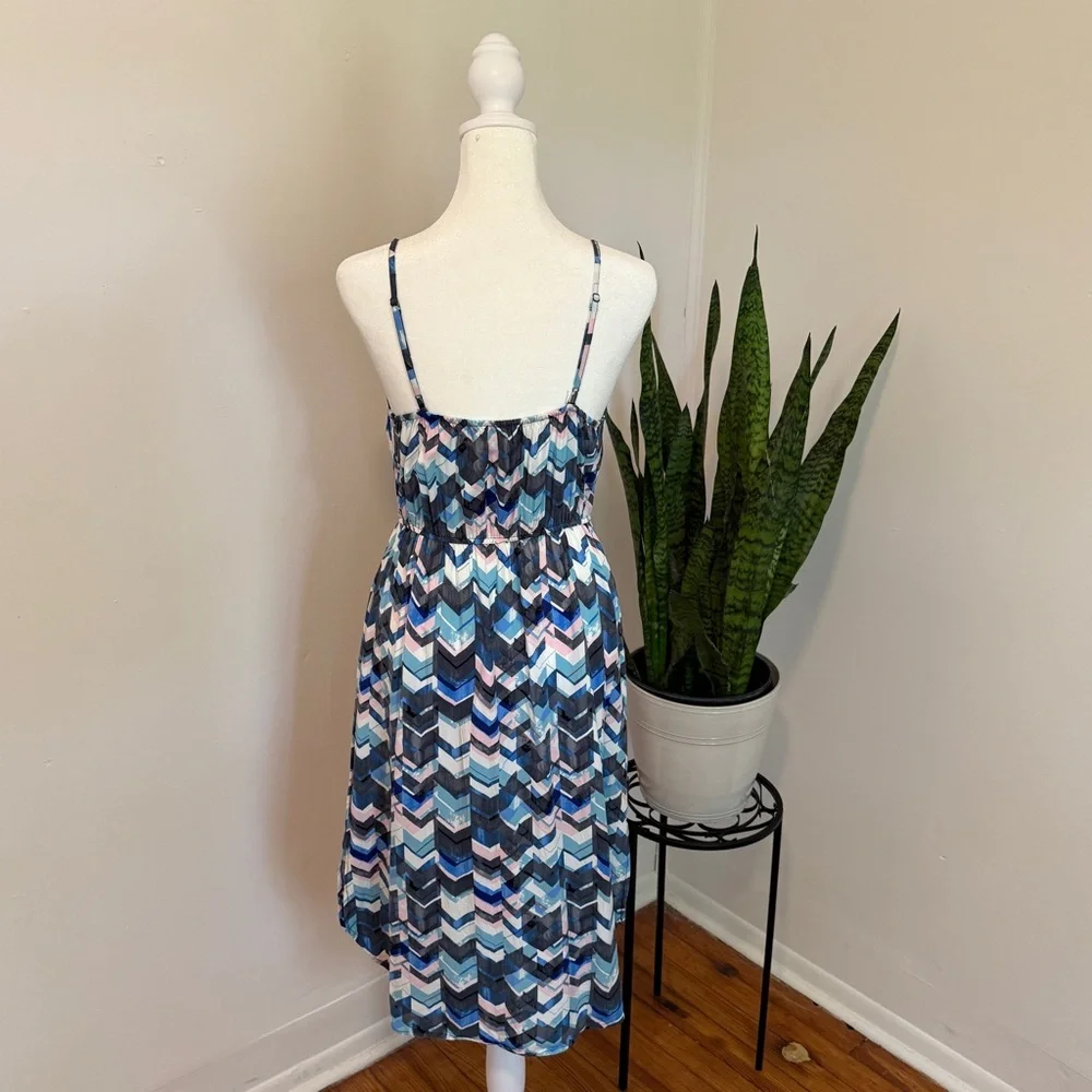GAP | Chevron Midi Dress - Picture 3 of 9
